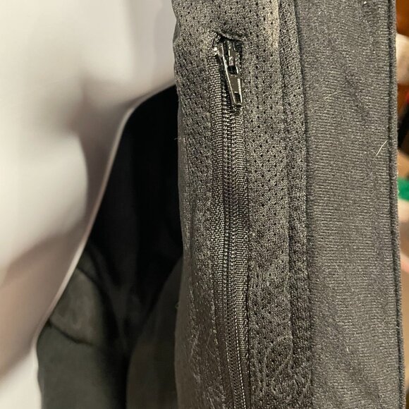 ActionHeat Heated Softshell Jacket Women’s Small – Battery Included - Picture 8 of 14